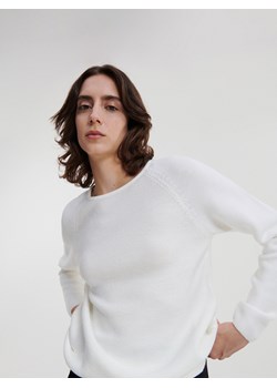 Reserved - Gładki sweter - Kremowy ze sklepu Reserved w kategorii Swetry damskie - zdjęcie 145192000