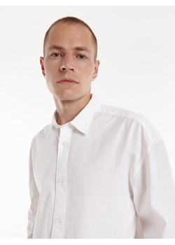 Reserved - Koszula relaxed fit - Biały ze sklepu Reserved w kategorii Koszule męskie - zdjęcie 145210381