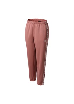 Spodnie damskie New Balance WP13176MIN – różowe ze sklepu New Balance Poland w kategorii Spodnie damskie - zdjęcie 145237291