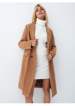 Mohito - Dwurzędowy płaszcz - Beżowy ze sklepu Mohito w kategorii Płaszcze damskie - zdjęcie 145258144