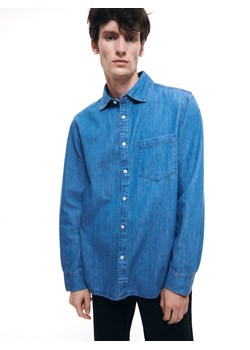 Reserved - Jeansowa koszula regular fit - niebieski ze sklepu Reserved w kategorii Koszule męskie - zdjęcie 145392900