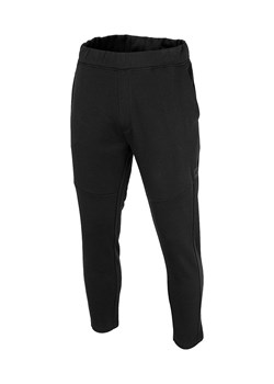 Spodnie dresowe w kolorze czarnym ze sklepu Limango Polska w kategorii Spodnie męskie - zdjęcie 145452283