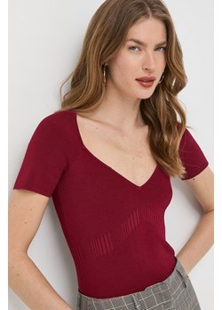 Guess t-shirt damski kolor bordowy ze sklepu ANSWEAR.com w kategorii Bluzki damskie - zdjęcie 145455370