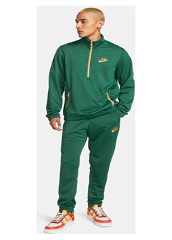 Męski dres z dzianiny Nike Sportswear Sport Essentials - Zieleń ze sklepu Nike poland w kategorii Dresy męskie - zdjęcie 145491514
