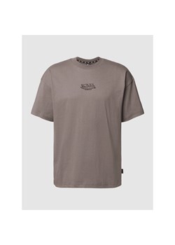 T-shirt z nadrukiem z logo ze sklepu Peek&Cloppenburg  w kategorii T-shirty męskie - zdjęcie 145515520