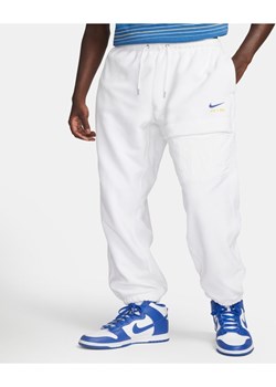 Męskie spodnie zimowe Nike Air Therma-FIT - Biel ze sklepu Nike poland w kategorii Spodnie męskie - zdjęcie 145519830