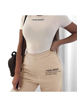 Luźne spodnie dresowe damskie - Beżowy / S ze sklepu Valetta.pl w kategorii Spodnie damskie - zdjęcie 146017722