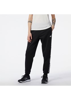Spodnie damskie New Balance WP13176BK – czarne ze sklepu New Balance Poland w kategorii Spodnie damskie - zdjęcie 146170412