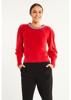 Sweter damski z biżuteryjną aplikacją ze sklepu MONNARI w kategorii Swetry damskie - zdjęcie 146259461