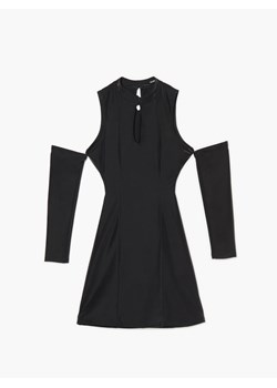 Cropp - Czarna sukienka z wycięciami - Czarny ze sklepu Cropp w kategorii Sukienki - zdjęcie 146549124