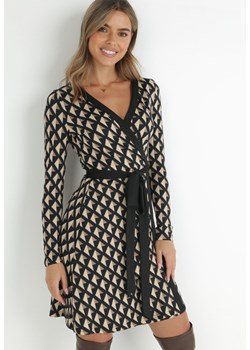 Beżowo-Czarna Sukienka Kopertowa w Geometryczny Wzór Chlasee ze sklepu Born2be Odzież w kategorii Sukienki - zdjęcie 146581080