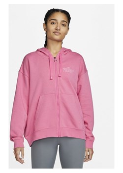Damska bluza treningowa z kapturem, zamkiem na całej długości i grafiką Nike Dri-FIT Get Fit - Różowy ze sklepu Nike poland w kategorii Bluzy damskie - zdjęcie 146639632