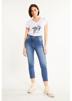 Klasyczne jeansy z efektem sprania ze sklepu MONNARI w kategorii Jeansy damskie - zdjęcie 146808192