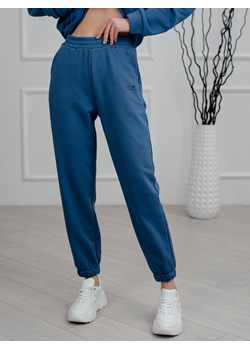 Spodnie dresowe ze ściągaczami Azuri ze sklepu Eye For Fashion w kategorii Spodnie damskie - zdjęcie 147029932
