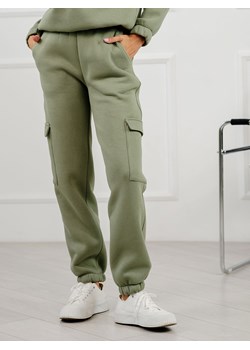 Spodnie dresowe z naszywanymi kieszeniami Azuri ze sklepu Eye For Fashion w kategorii Spodnie damskie - zdjęcie 147029992