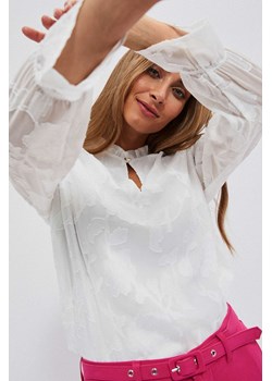 Biała koszula z ażurowymi rękawami ze sklepu Moodo.pl w kategorii Bluzki damskie - zdjęcie 147245233