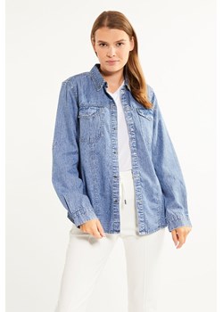 Jeansowa koszula z efektem sprania ze sklepu MONNARI w kategorii Koszule damskie - zdjęcie 147281062