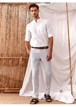 Spodnie chino z paskiem ze sklepu Top Secret w kategorii Spodnie męskie - zdjęcie 147438311