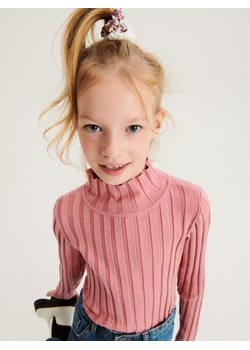 Reserved - Prążkowany półgolf - różowy ze sklepu Reserved w kategorii Swetry dziewczęce - zdjęcie 147632901