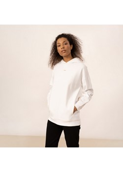 Damska bluza dresowa nierozpinana z kapturem OUTHORN OTHAW22TSWSF044 ze sklepu Sportstylestory.com w kategorii Bluzy damskie - zdjęcie 147674153