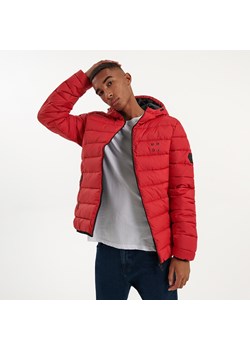 Pikowana kurtka z kapturem Basic czerwona - Czerwony ze sklepu House w kategorii Kurtki męskie - zdjęcie 147755214