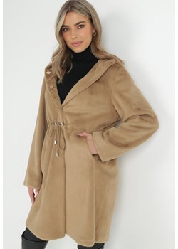 Beżowy Płaszcz Futrzany z Kapturem Rassa ze sklepu Born2be Odzież w kategorii Płaszcze damskie - zdjęcie 147857960