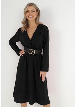 Czarna Sukienka Koszulowa z Marszczoną Gumką w Talii Emonia ze sklepu Born2be Odzież w kategorii Sukienki - zdjęcie 147916512