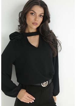 Czarna Bluzka z Ozdobnym Dekoltem Gomi ze sklepu Born2be Odzież w kategorii Bluzki damskie - zdjęcie 147971692
