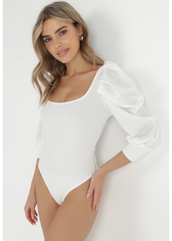 Białe Body z Marszczonym Bufiastym Rękawem Kazi ze sklepu Born2be Odzież w kategorii Bluzki damskie - zdjęcie 148025682