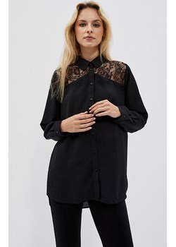 Długa koszula z koronką na ramionach w kolorze czerni 3942, Kolor czarny, Rozmiar XS, Moodo ze sklepu Primodo w kategorii Koszule damskie - zdjęcie 148037554