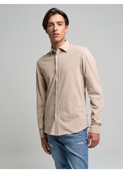 Koszula męska z dzianiny strukturalnej beżowa Edgerton 800 ze sklepu Big Star w kategorii Koszule męskie - zdjęcie 148040711