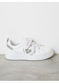 Sneakersy dziewczęce z brokatowym sercem białe JJ374291 101 ze sklepu Big Star w kategorii Trampki dziecięce - zdjęcie 148041634