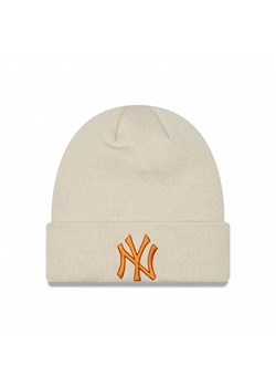 Męska czapka zimowa NEW ERA LEAGUE ESS CUFF BEANIE NEW YORK YANKEES - beżowa ze sklepu Sportstylestory.com w kategorii Czapki zimowe męskie - zdjęcie 148152502