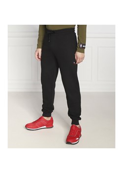 Tommy Hilfiger Spodnie dresowe | Regular Fit ze sklepu Gomez Fashion Store w kategorii Spodnie męskie - zdjęcie 148156102