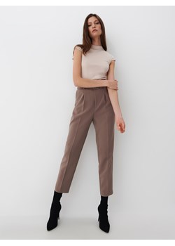 Mohito - Eleganckie spodnie - Brązowy ze sklepu Mohito w kategorii Spodnie damskie - zdjęcie 148161201