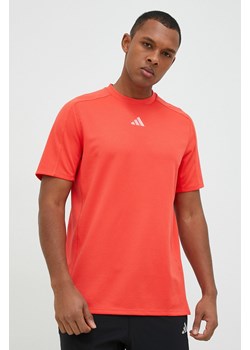 adidas Performance t-shirt treningowy Entry kolor czerwony gładki ze sklepu ANSWEAR.com w kategorii T-shirty męskie - zdjęcie 148276581