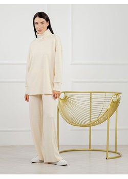 Dzianinowy komplet bluza i spodnie Azuri ze sklepu Eye For Fashion w kategorii Dresy damskie - zdjęcie 148311111