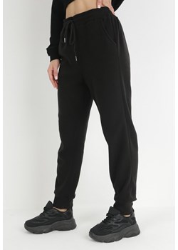 Czarne Spodnie Dresowe z Gumką w Pasie Shimbi ze sklepu Born2be Odzież w kategorii Spodnie damskie - zdjęcie 148389661