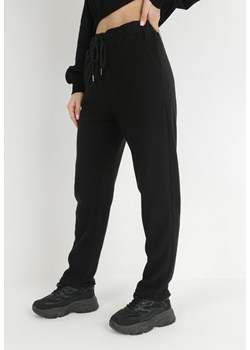 Czarne Spodnie Dresowe Esani ze sklepu Born2be Odzież w kategorii Spodnie damskie - zdjęcie 148389681