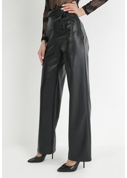 Czarne Spodnie Szerokie z Imitacji Skóry Sildie ze sklepu Born2be Odzież w kategorii Spodnie damskie - zdjęcie 148403253