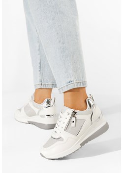 Białe sneakersy na koturnie Rafina V2 ze sklepu Zapatos w kategorii Buty sportowe damskie - zdjęcie 148585392