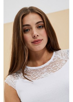 Bawełniana bluzka z koronką w kolorze białym 4003, Kolor biały, Rozmiar XS, Moodo ze sklepu Primodo w kategorii Bluzki damskie - zdjęcie 148677652