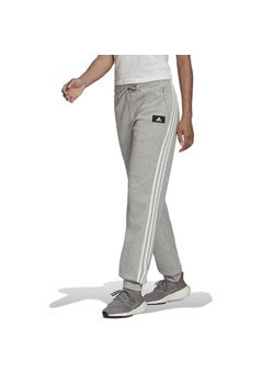 Spodnie adidas Sportswear Future Icons 3-Stripes Regular Fit H57312 - szare ze sklepu streetstyle24.pl w kategorii Spodnie damskie - zdjęcie 149014384