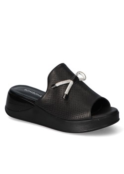 Klapki Bombonella 034.1274/651 Czarne Lico ze sklepu Arturo-obuwie w kategorii Klapki damskie - zdjęcie 149030481