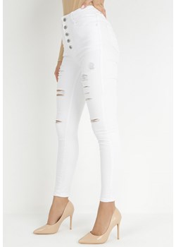 Białe Jeansy Skinny na Guziki Arru ze sklepu Born2be Odzież w kategorii Jeansy damskie - zdjęcie 149034152
