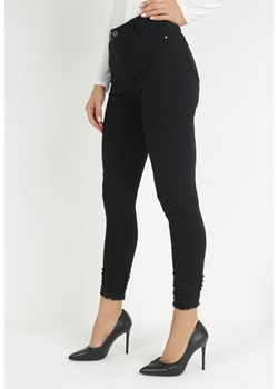 Czarne Jeansy Skinny z Przetarciami na Końcach Vulle ze sklepu Born2be Odzież w kategorii Jeansy damskie - zdjęcie 149034243