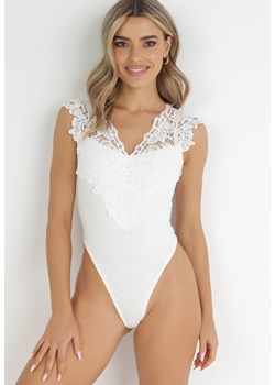 Białe Koronkowe Body Albertyne ze sklepu Born2be Odzież w kategorii Bluzki damskie - zdjęcie 149085792