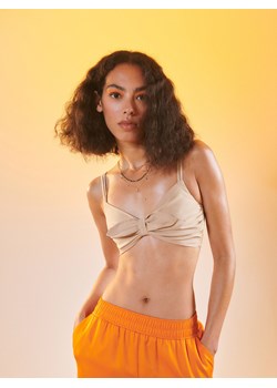 Reserved - Crop top z wiązaniem - beżowy ze sklepu Reserved w kategorii Bluzki damskie - zdjęcie 149095862