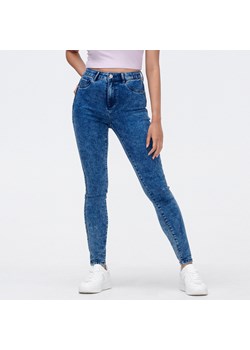 Cropp - Niebieskie jeansy skinny push up - niebieski ze sklepu Cropp w kategorii Jeansy damskie - zdjęcie 149138232