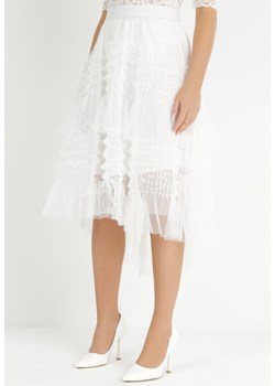Biała Rozkloszowana Spódnica z Falbankami Warda ze sklepu Born2be Odzież w kategorii Spódnice - zdjęcie 149199110